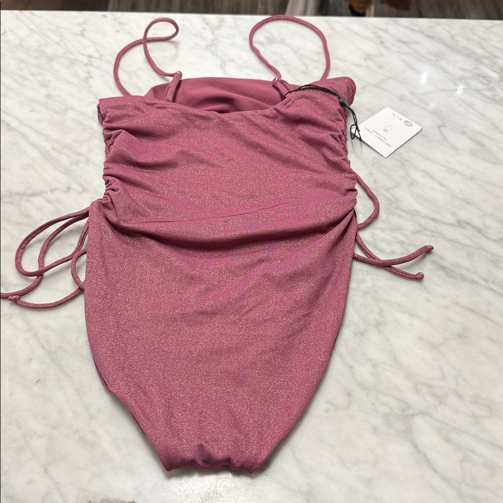Skatie NWT Raye One Piece Swimsuit in Estrella Size XS - Picture 8 of 8